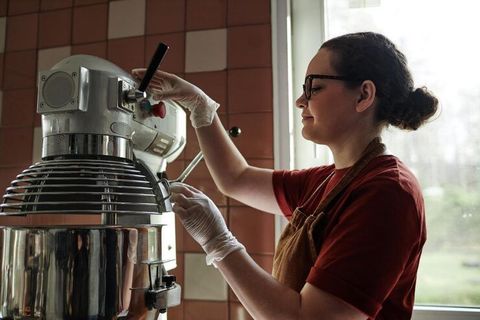 A Complete Guide to Choosing the Right Industrial Mixer Machine