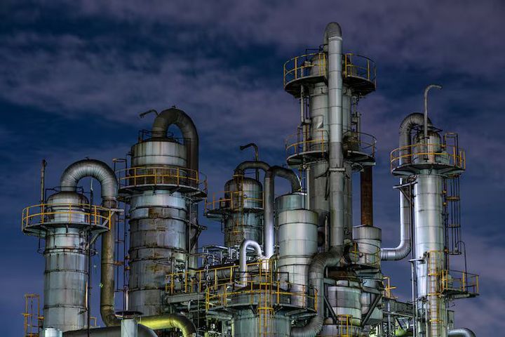 Guide to Understanding Key Oil Refining Equipment and Processes