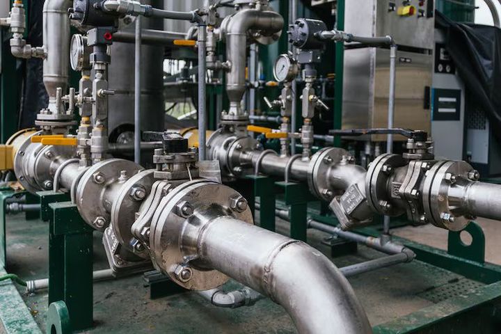 How Industrial Pumps Work: Steps, Process, and Pumping Techniques