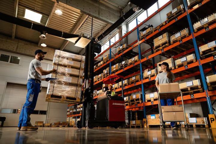 Professional Guide to Smart Warehousing: Technologies, Best Practices, and Future Opportunities