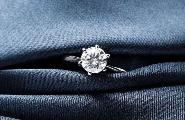 Choosing the Perfect Diamond Jewelry: A Complete Guide to Style, Craftsmanship, Trends, and Lasting Elegance